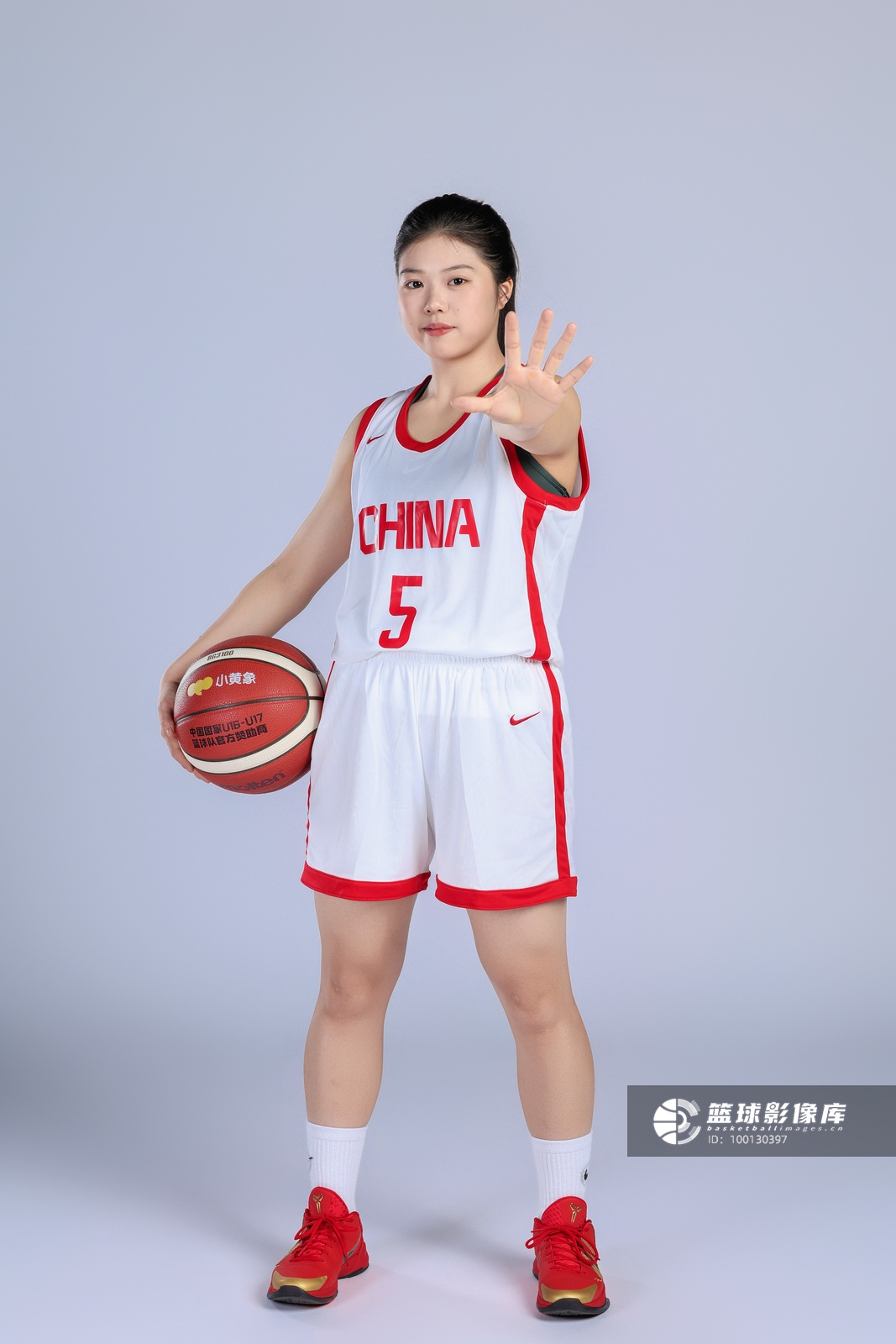 孙璇10中3三分5中0仍送10助攻，中国U17女篮61-76负新西兰