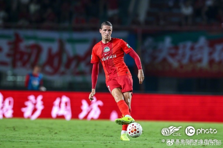 河南1-1大连英博海发 古斯塔沃头球难换三分